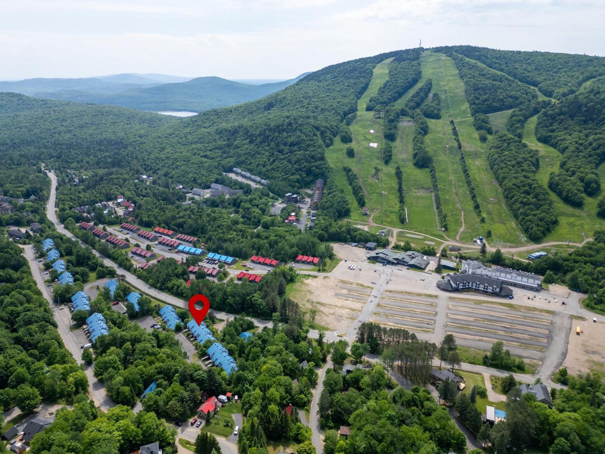 Superbe Condo Face Aux Pentes De Ski Stoneham!!! Kültér fotó